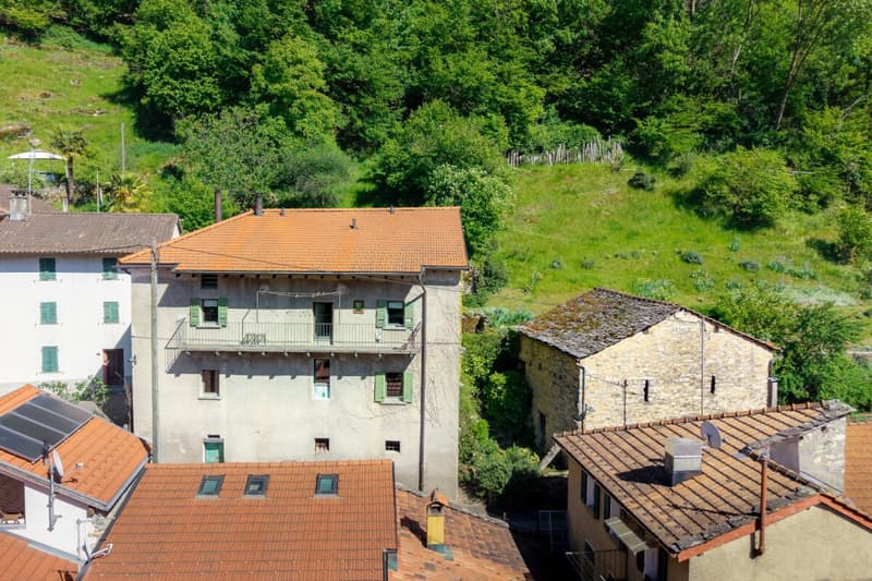 RÊVE DE VIE TESSIN - Charmante maison de village rénovée avec grand atelier idéal pour l'art et la culture et le B&B (25)