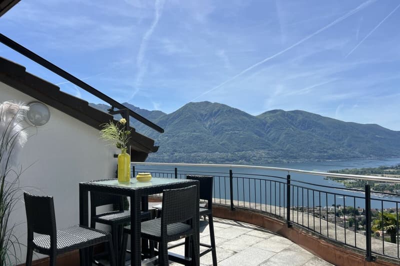 POSIZIONE PRIVILEGIATA con vista a 180° sul lago - Appartamento esclusivo con zona ospiti separata (28)