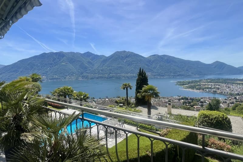 POSIZIONE PRIVILEGIATA con vista a 180° sul lago - Appartamento esclusivo con zona ospiti separata (1)