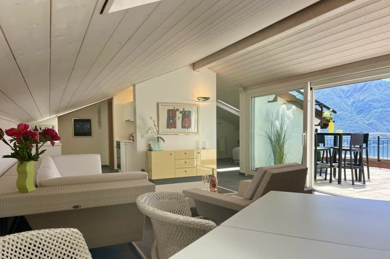 POSIZIONE PRIVILEGIATA con vista a 180° sul lago - Appartamento esclusivo con zona ospiti separata (33)