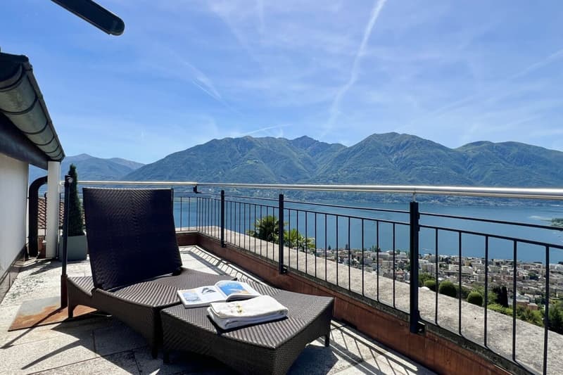 POSIZIONE PRIVILEGIATA con vista a 180° sul lago - Appartamento esclusivo con zona ospiti separata (31)