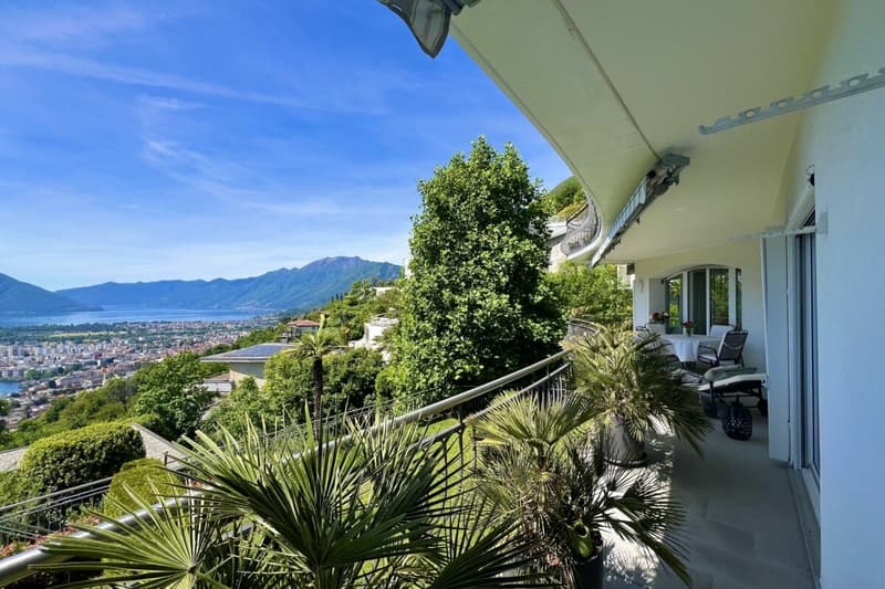 POSIZIONE PRIVILEGIATA con vista a 180° sul lago - Appartamento esclusivo con zona ospiti separata (22)