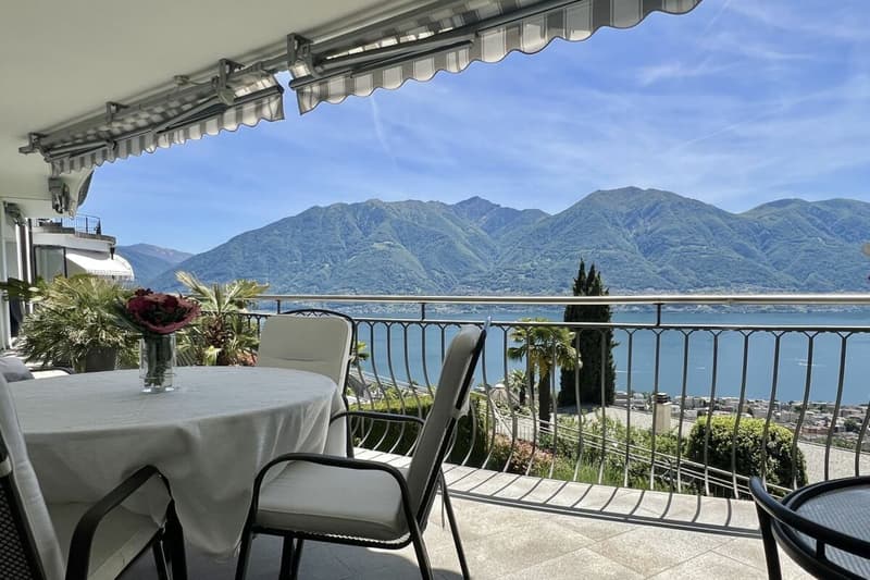 POSIZIONE PRIVILEGIATA con vista a 180° sul lago - Appartamento esclusivo con zona ospiti separata (6)
