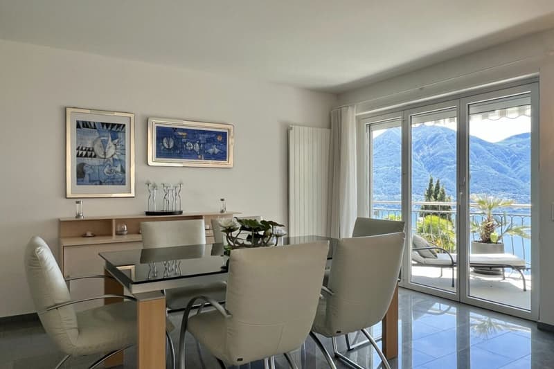 POSIZIONE PRIVILEGIATA con vista a 180° sul lago - Appartamento esclusivo con zona ospiti separata (5)
