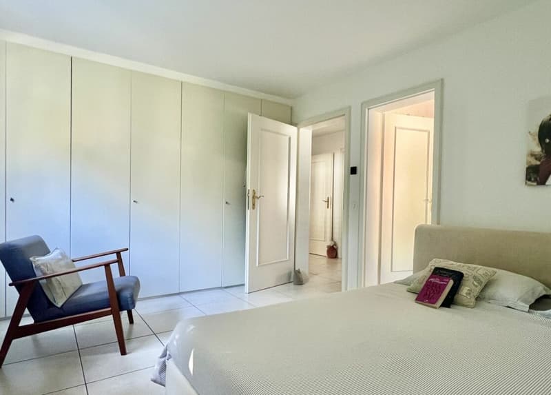 Grosszügige 4,5 Zimmerwohnung mit Balkon in toller Ruhelage von Minusio (9)