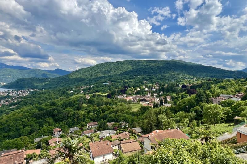 ITALY / Lake di Lugano - Two-bedroom duplex residence with panoramic views over Lake Lugano (27)
