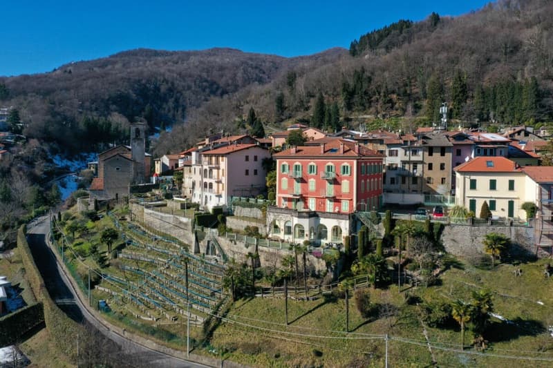 ITALY / Lake di Lugano - Two-bedroom duplex residence with panoramic views over Lake Lugano (43)