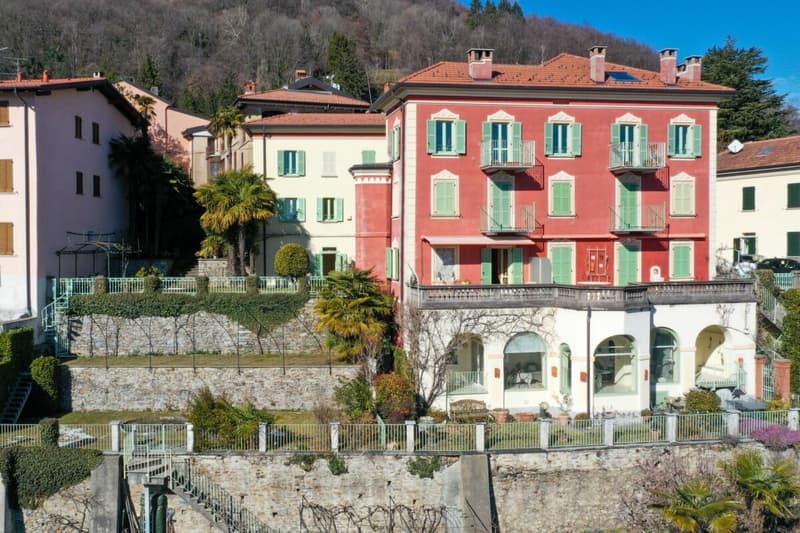 ITALY / Lake di Lugano - Two-bedroom duplex residence with panoramic views over Lake Lugano (19)