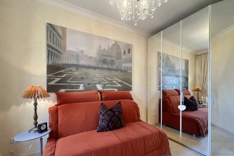 ITALY / Lake di Lugano - Two-bedroom duplex residence with panoramic views over Lake Lugano (12)
