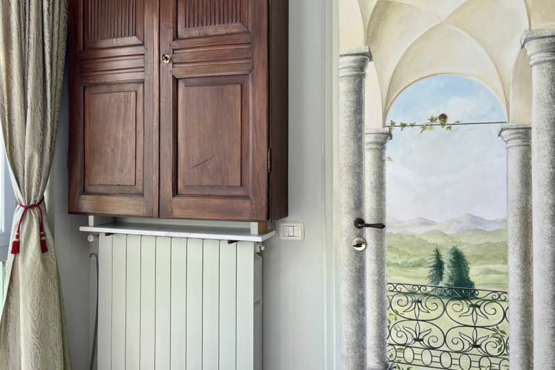 A spacious two-room flat in a refurbished building, situated in a beautiful, sunny location in Viconago-Cadegliano (29)