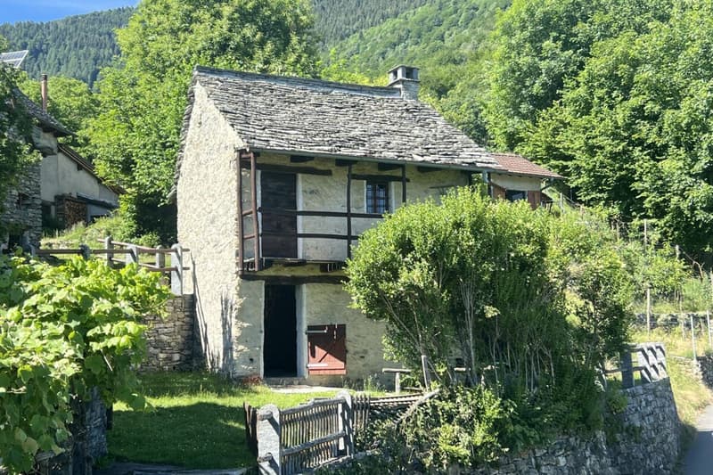 Charming Rustico Ensemble in a beautiful sunny location (35)