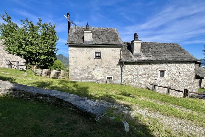 Charming Rustico Ensemble in a beautiful sunny location (50)