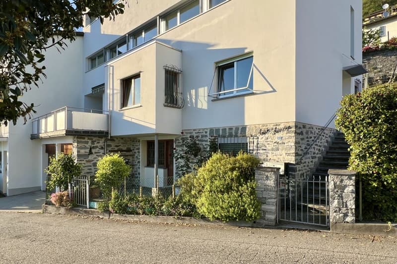 Appartamento 4,5 camere ?con vista lago 180°, ampia terrazza soleggiata e giardino privato (29)