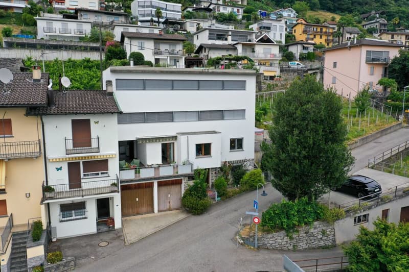 Appartamento 4,5 camere ?con vista lago 180°, ampia terrazza soleggiata e giardino privato (35)