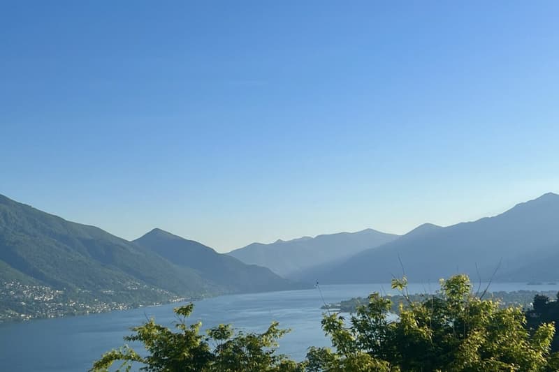 Appartamento 4,5 camere ?con vista lago 180°, ampia terrazza soleggiata e giardino privato (38)