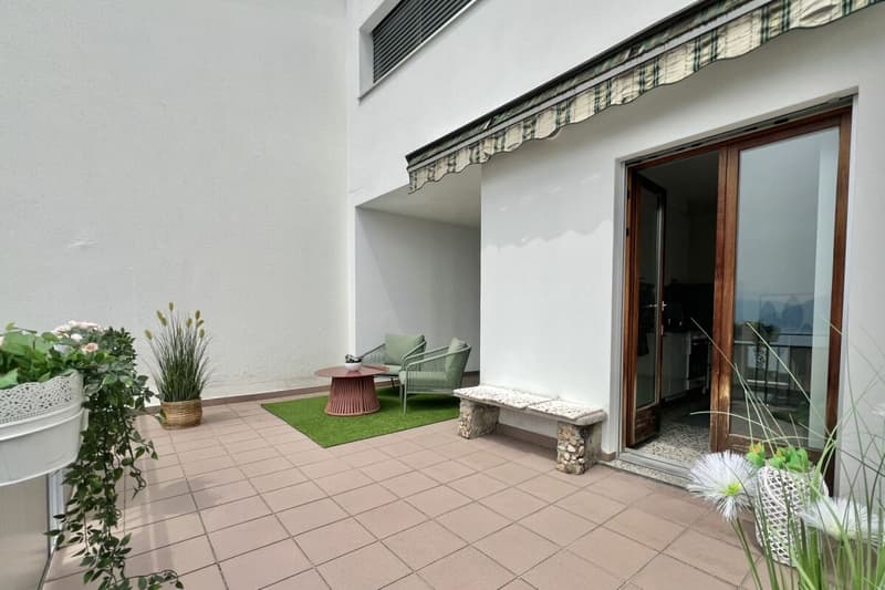 Appartamento 4,5 camere ?con vista lago 180°, ampia terrazza soleggiata e giardino privato (8)
