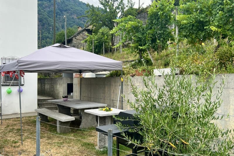 Appartamento 4,5 camere ?con vista lago 180°, ampia terrazza soleggiata e giardino privato (37)