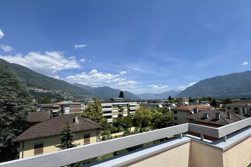 Elegante Attikawohnung mit grosser Sonnenterrasse und Gemeinschaftspool - Nähe See und Zentrum ASCONA (17)