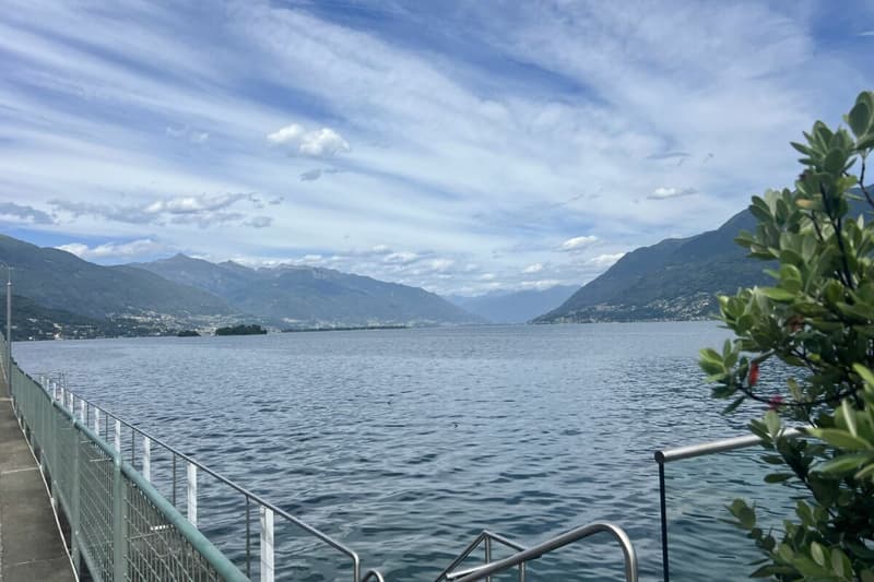 Appartement de vacances élégant avec grande terrasse, piscine communautaire et accès direct au lac (12)