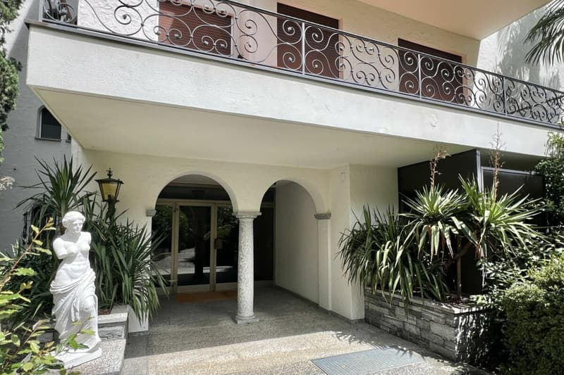 Appartement de vacances élégant avec grande terrasse, piscine communautaire et accès direct au lac (14)