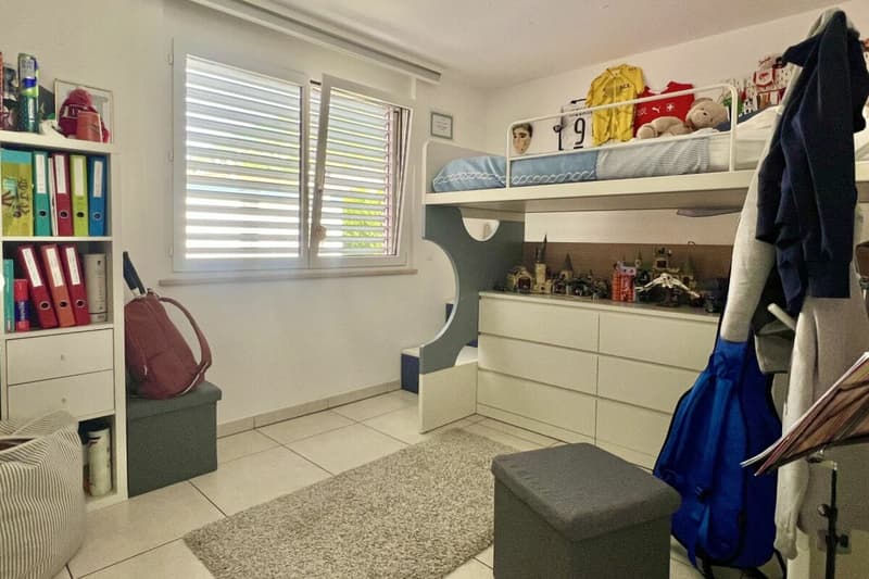 PREISANPASSUNG !!! Grosszügige 4,5 Zimmerwohnung mit Balkon in toller Ruhelage von Minusio (17)