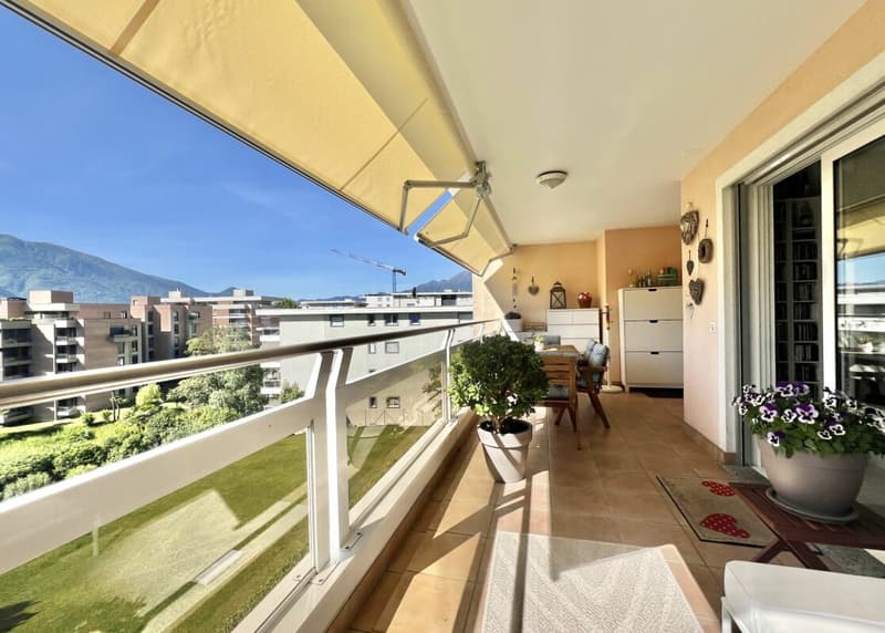 PREISANPASSUNG !!! Grosszügige 4,5 Zimmerwohnung mit Balkon in toller Ruhelage von Minusio (7)