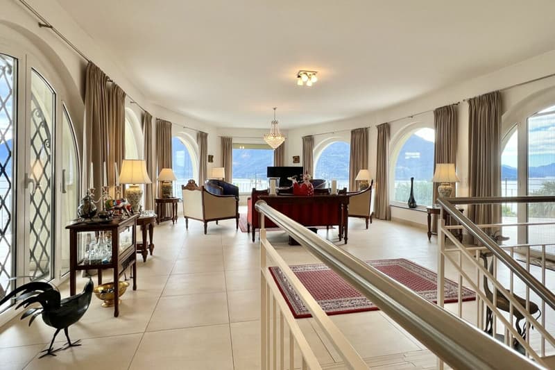 Exklusive "Frank-Villa" mit Gästehaus, Swimmingpool und weitläufigem Grundstück (3)