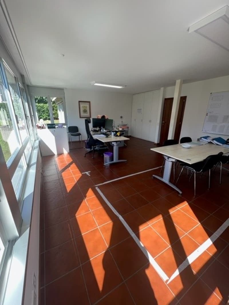 Office/medical studio/beauty studio possibly already furnished (11)