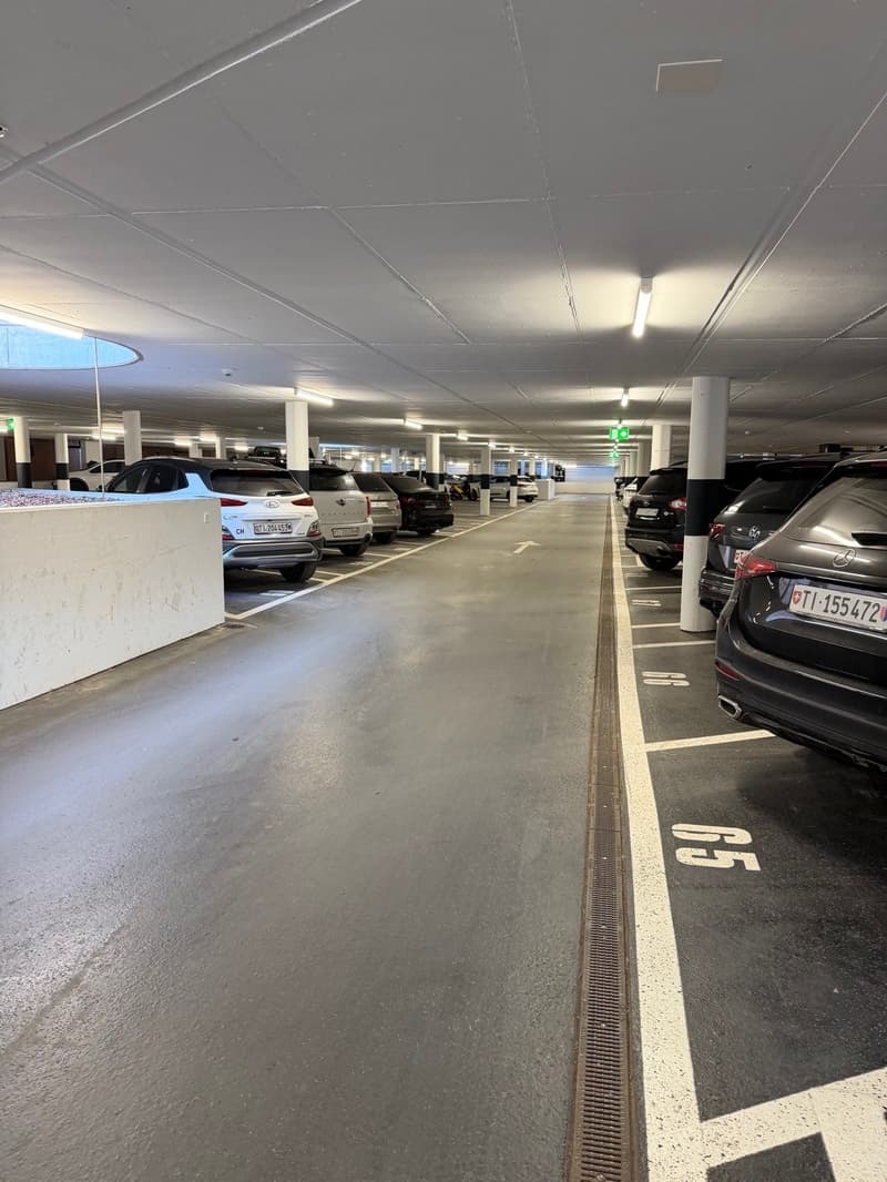 Posto auto in autorimessa anche per auto elettriche a Agno (1)