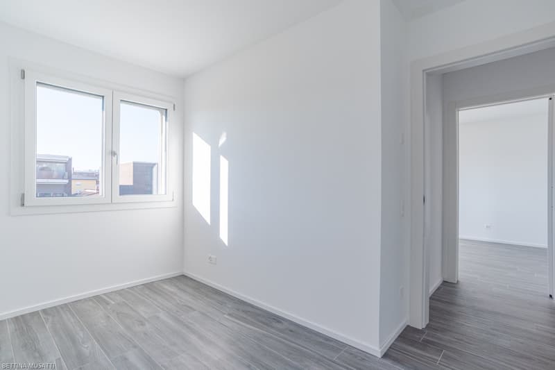 Bright Apartment with Double Service (8)