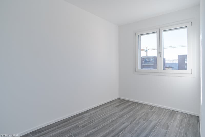 Bright Apartment with Double Service (7)