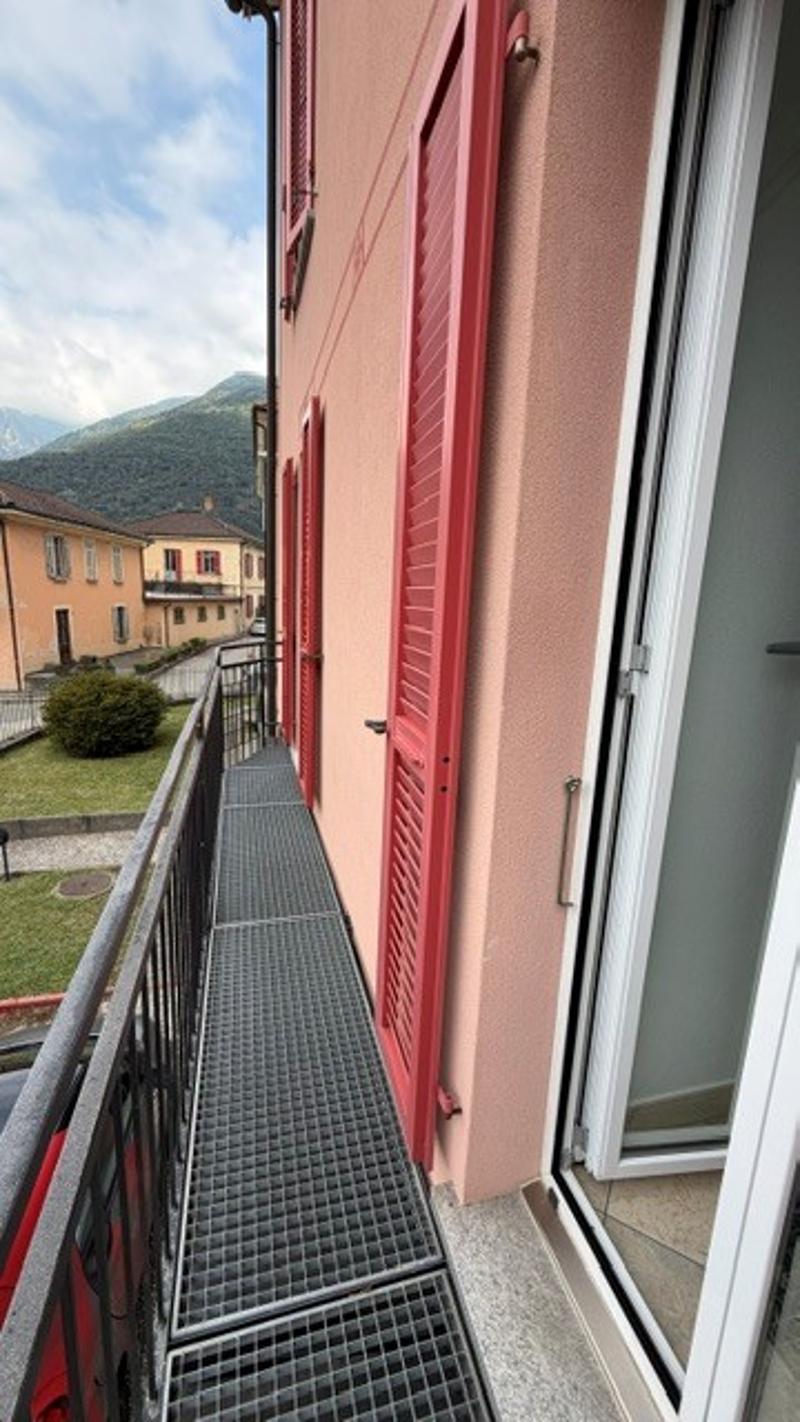 Grande, in quartiere tranquillo (2)