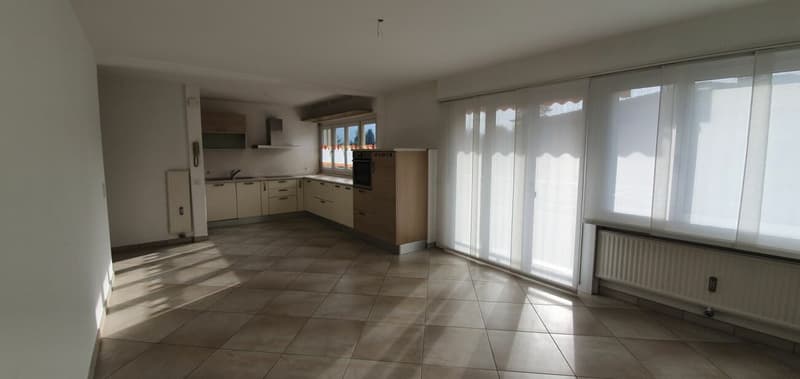 Appartamento luminoso e ben strutturato (4)
