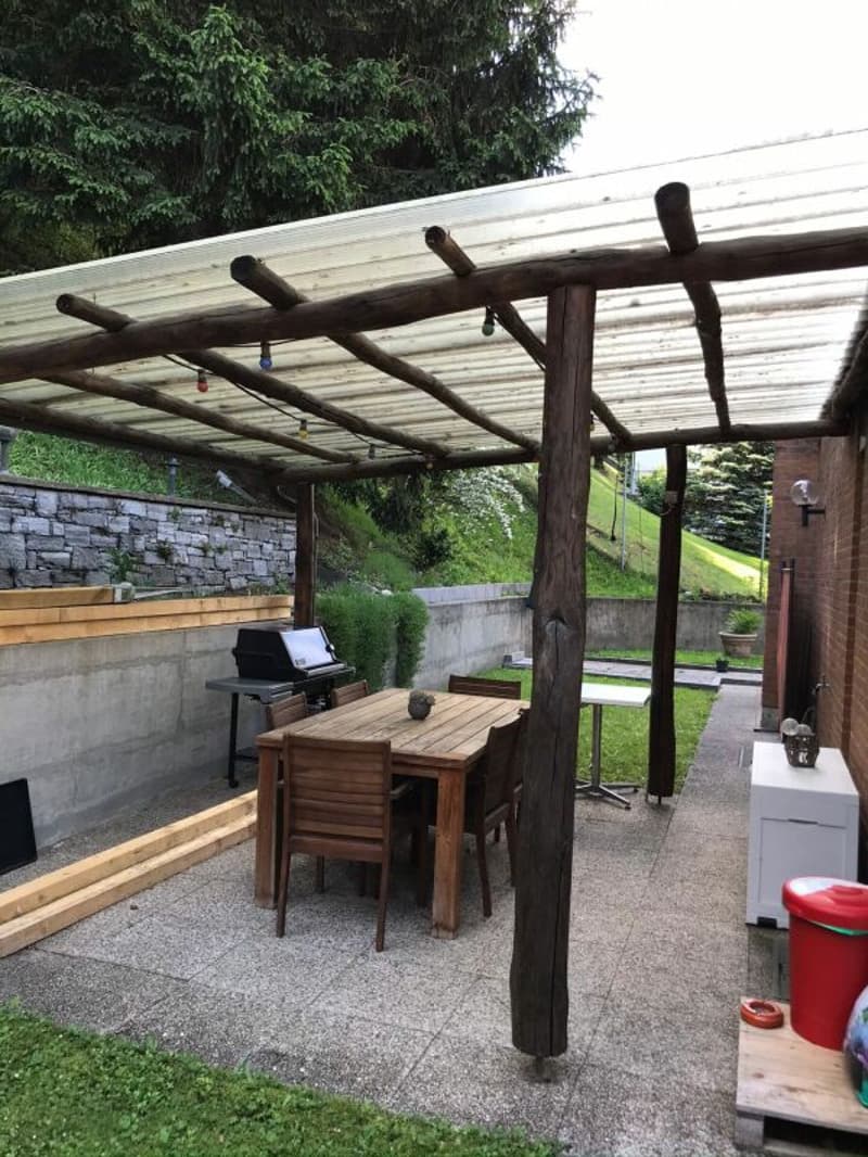 Belle maison dans un quartier résidentiel (8)