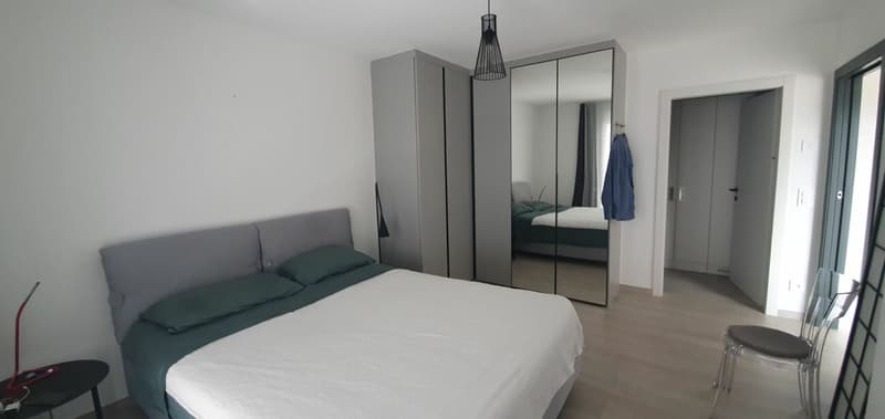Ampio, luminoso all'ultimo piano, con vista panoramica (8)