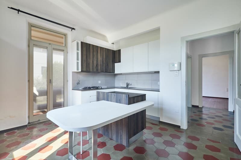 Villa de style Liberty avec jardin et trois unités d'habitation - idéale également comme investissement (4)