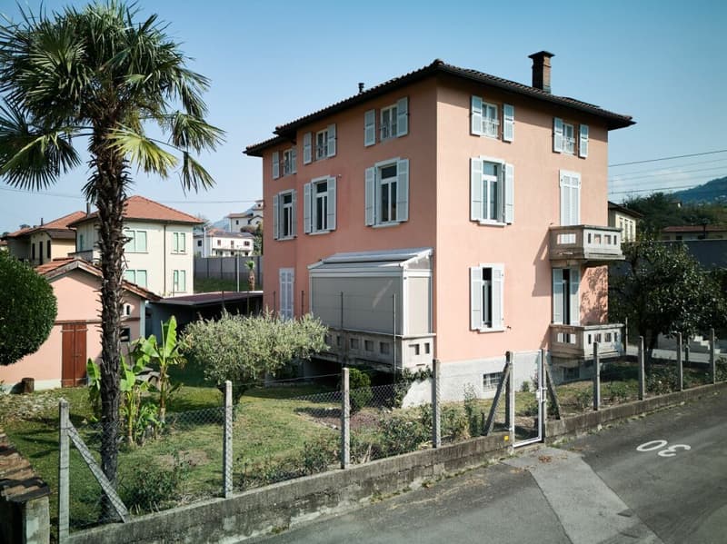 Villa de style Liberty avec jardin et trois unités d'habitation - idéale également comme investissement (1)