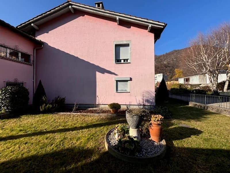 Maison avec jardin composée de deux appartements et projet d'agrandissement (3)