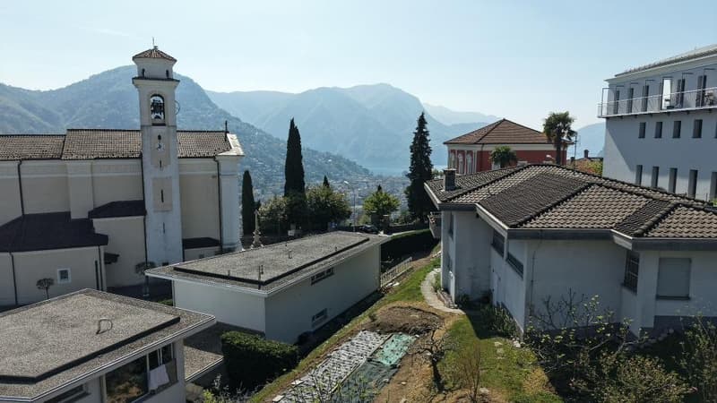 Prestigioso appartamento con ampio terrazzo e giardino privato (6)