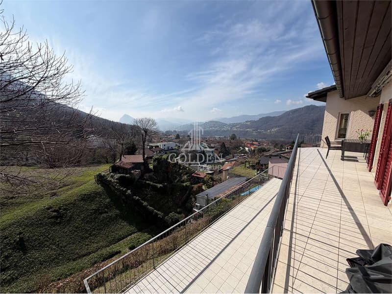 Maison panoramique élégante avec vue ouverte sur Lugano Cadro (2)