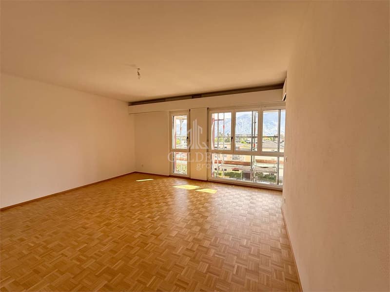 Appartement lumineux de 3,5 pièces avec vue ouverte dans une résidence rénovée (2)