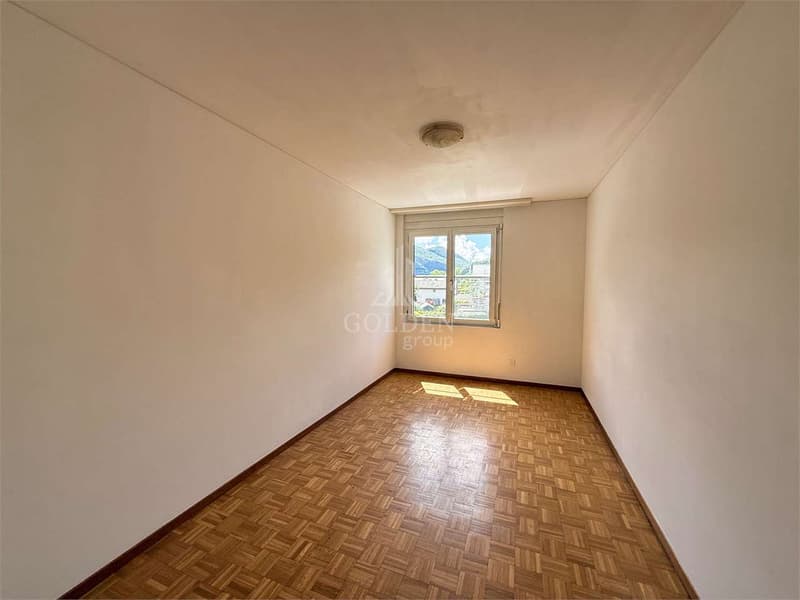 Spacious 4.5-room apartment with fireplace and large terrace (5)