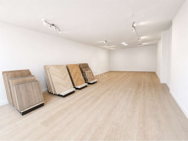 Commercial space/showroom with 4 parking spaces in strategic location (5)