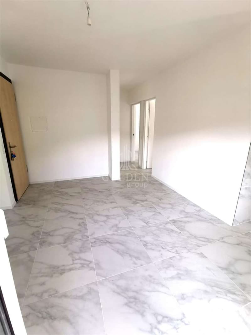 Renovierte 3.5 Zimmer und Parkplatz (4)