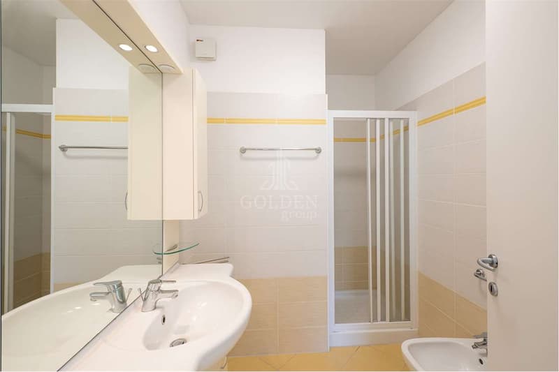 Exclusive 4.5-Room Attic with Large Panoramic Terrace for Rent (12)