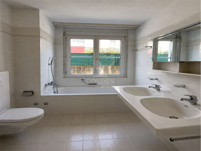 Appartement spacieux de 4,5 pièces avec jardin privé (10)