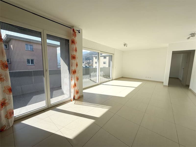 4,5 locaux avec grande terrasse panoramique et accès privé à l'étage (3)