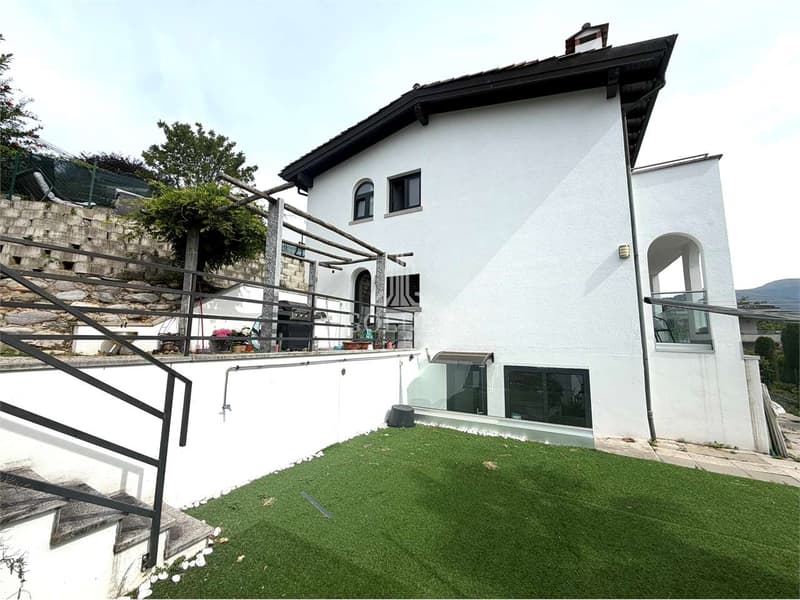 Belle maison de 5.5 pièces avec terrasse panoramique et unité indépendante (2)