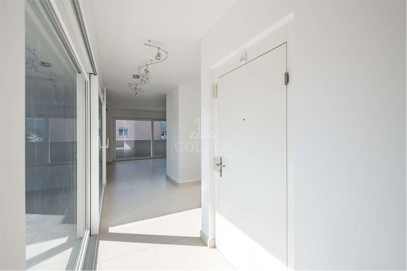 Esclusivo Attico di 4.5 Locali con Ampia Terrazza Panoramica (3)