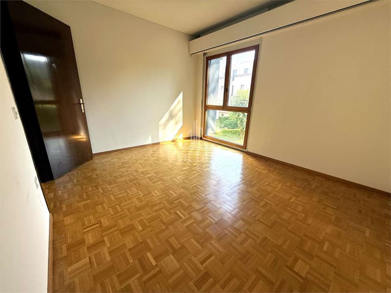 Zweieinhalb-Zimmer-Wohnung (4)